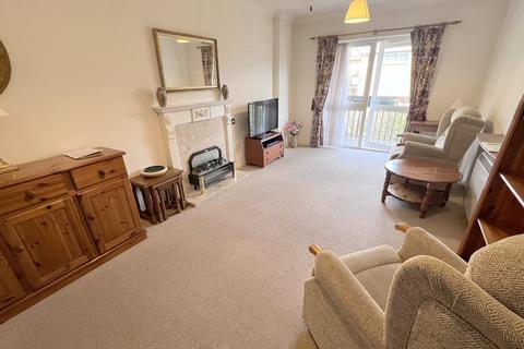 1 bedroom retirement property for sale, Fernlea Avenue, Ferndown, BH22