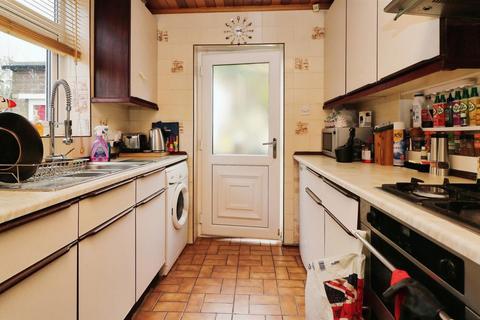 112 Droppingwell Road, Rotherham, S61 2DJ