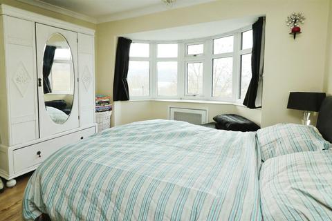 112 Droppingwell Road, Rotherham, S61 2DJ