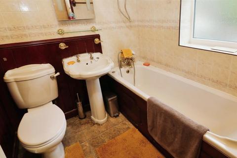 112 Droppingwell Road, Rotherham, S61 2DJ