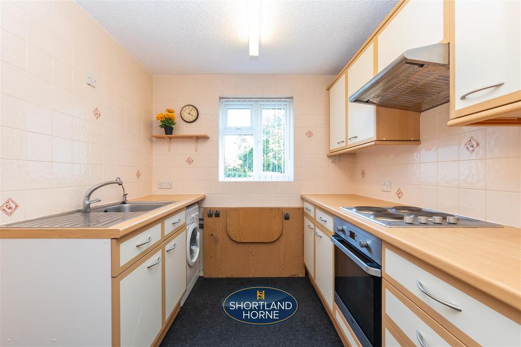 Kitchen 2.jpg
