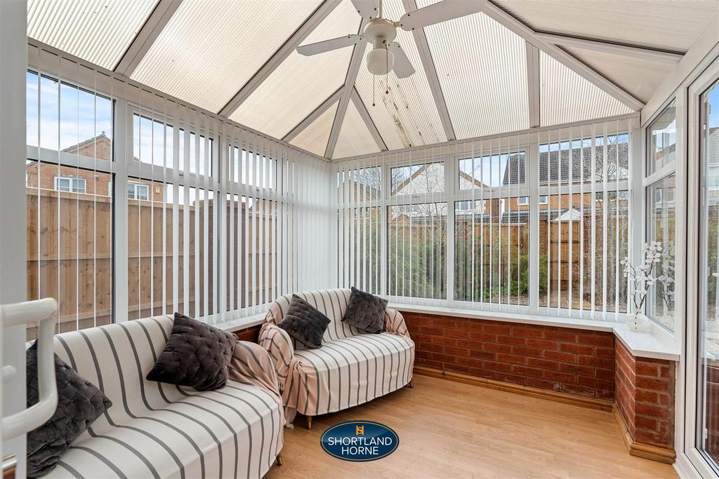 17 Greenleaf Close SH WM (14 of 25).jpg