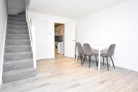 1 bedroom apartment to rent - Peel Close, Heslington, York