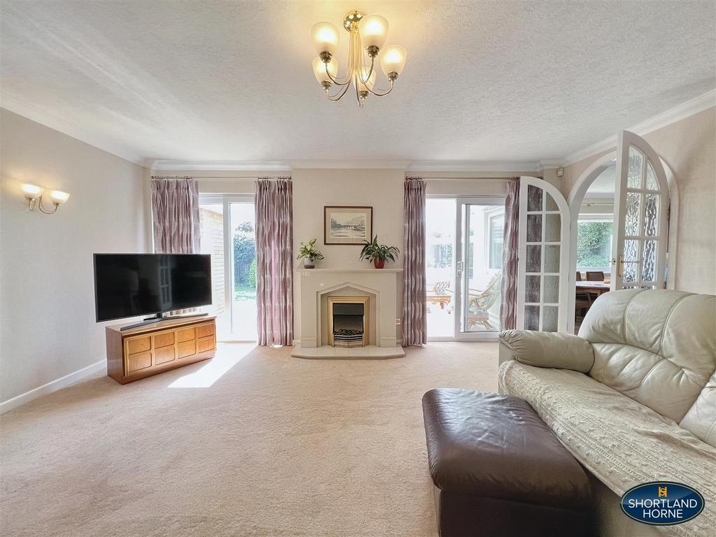 Old Mill Avenue, Coventry CV4 4 bed detached bungalow for sale £625,000