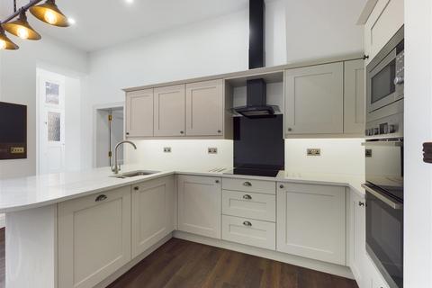 1 bedroom apartment to rent - Stourton Court, Bridgnorth Road