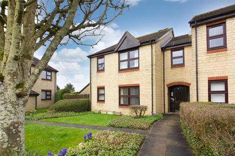 2 bedroom flat for sale, 17 Orchard Court, Malmesbury