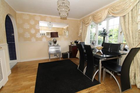 53 Leaves Green Road, Keston, BR2 6DE