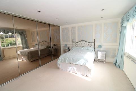 53 Leaves Green Road, Keston, BR2 6DE