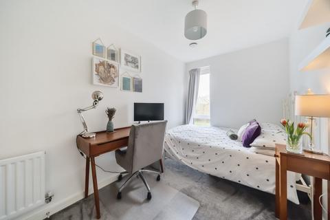 2 bedroom flat for sale - Waddington House, 62 Barnes Wallis Way, Bricket Wood, AL2