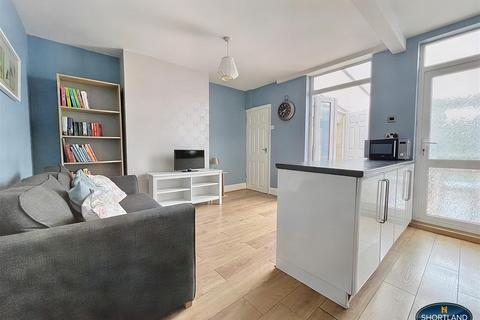 118 Batsford Road, Coventry, CV6 1AU