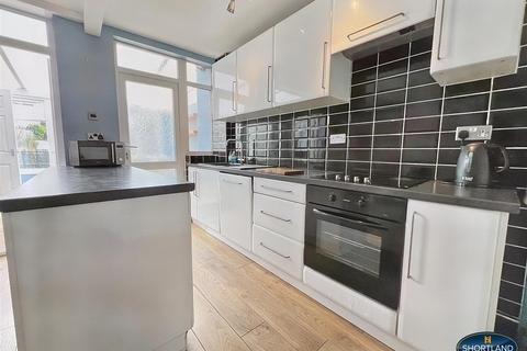 118 Batsford Road, Coventry, CV6 1AU