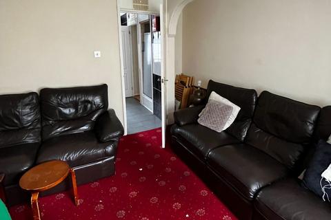 4 bedroom house to rent, Downs Road, Canterbury