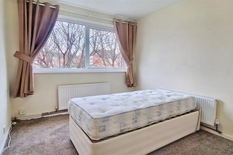 2 bedroom flat for sale, 140 Sutton Avenue, Coventry CV5