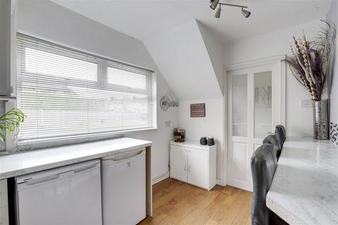 7 Coronation Road, Bestwood Village, Nottingham, NG6 8TH