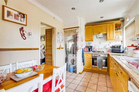 3 bedroom end of terrace house for sale, Rosecroft Drive, Daybrook NG5