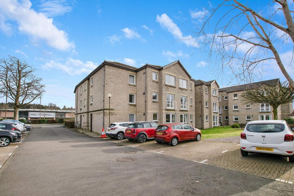 Car park / side view