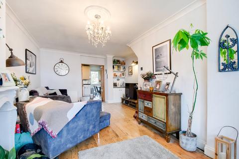 34 Maple Crescent, Sidcup, DA15 9LT