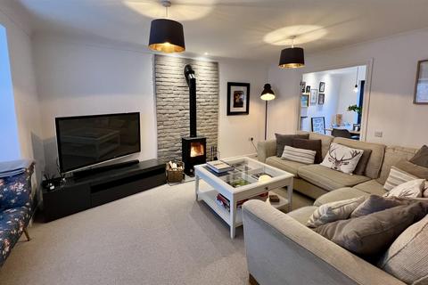 7 Forge Fields, Lydiard Millicent, Swindon, SN5 3WS