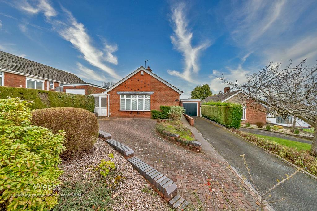 Pennine Drive, Cannock WS11 2 bed detached bungalow for sale £300,000