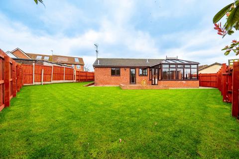 3 bedroom detached bungalow for sale - Hanchetts Orchard, Thaxted, Dunmow