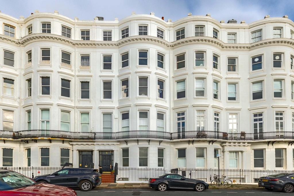 Clarendon front 2.jpg