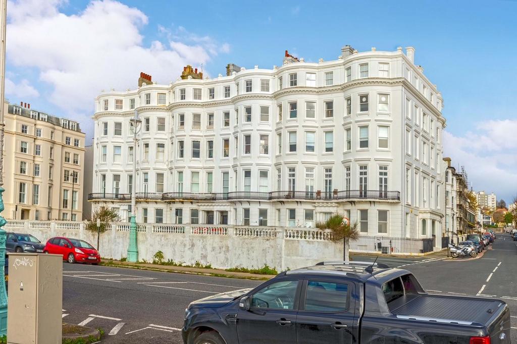 Clarendon front.jpg