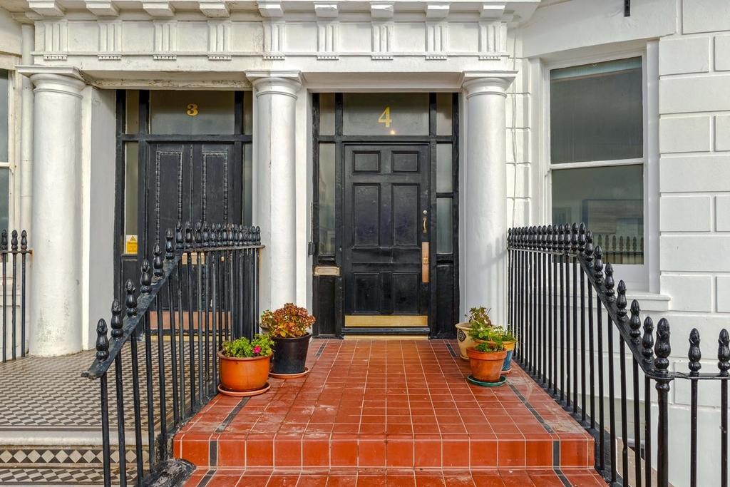 2b, 4 Clarendon Terrace.jpg