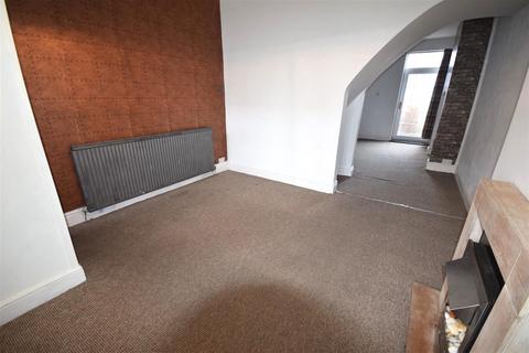 2 bedroom house to rent, Stanley Avenue, Stockport SK7
