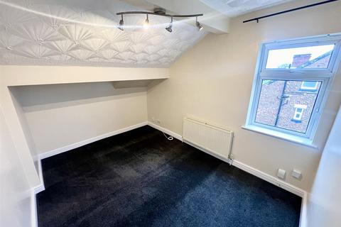 2 bedroom apartment to rent, Lowfield Road, Stockport SK2
