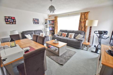 2 bedroom apartment for sale, Alfred Road, Cromer