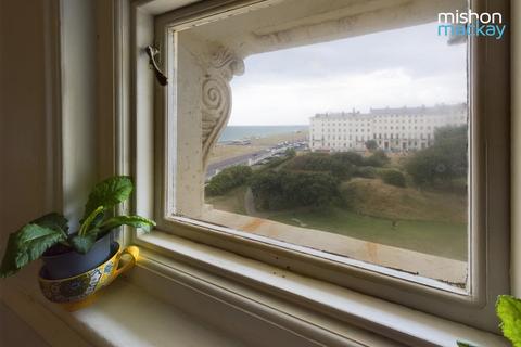 3 bedroom apartment to rent - Adelaide Crescent, Hove, BN3 2JD