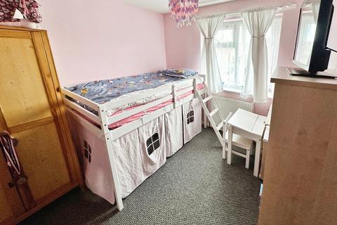 3 Fraser Close, Burnham-on-sea, TA8 2TJ