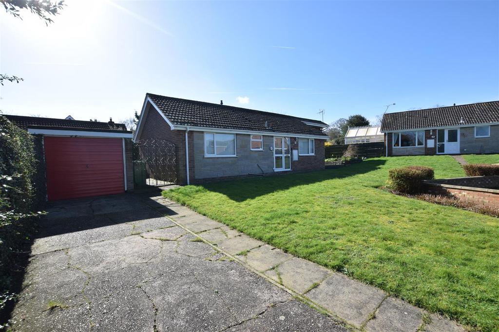 Windsor Close, Keelby DN41 3 bed detached bungalow for sale £210,000