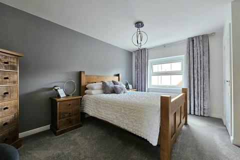 4 bedroom detached house for sale, Thames Way, Hilton