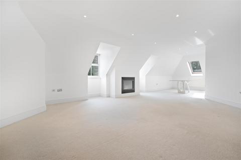 3 bedroom penthouse for sale, Clareways, Sunningdale