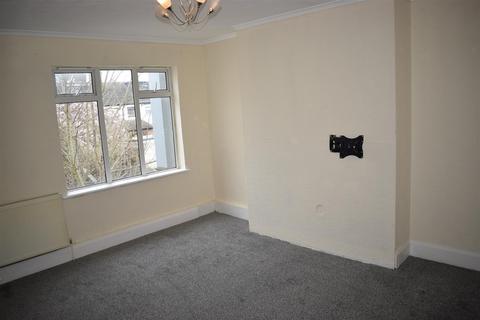 2 bedroom flat to rent - Whalebone Lane, Dagenham