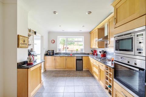 4 bedroom detached house for sale - Wychwood Grove, Hiltingbury, Chandlers Ford