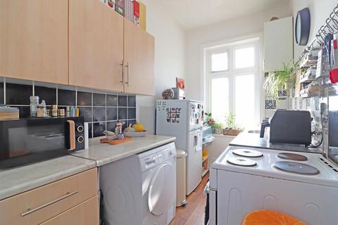 1 bedroom flat for sale, Somers Road, Reigate