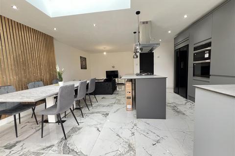46 Pages Lane, Great Barr, Birmingham, B43 6LP
