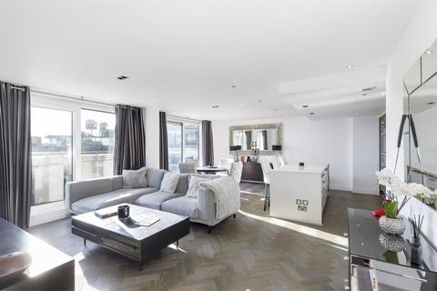 2 bedroom apartment for sale, Doulton House, Chelsea Creek, London, SW6