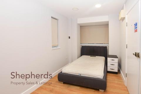 1 bedroom in a house share to rent, 2a Churchfield Path, Cheshunt EN8