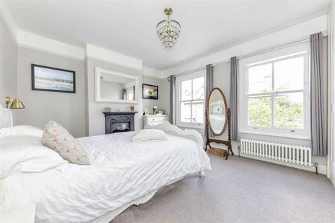 31 Heathfield North, Twickenham, TW2 7QN
