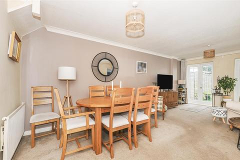 2 Church Road, Ascot, SL5 9EX
