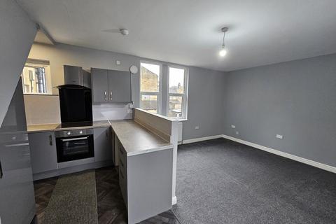 1 bedroom duplex to rent, Town Street, Stanningley, Pudsey