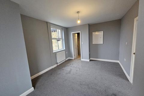 1 bedroom duplex to rent, Town Street, Stanningley, Pudsey