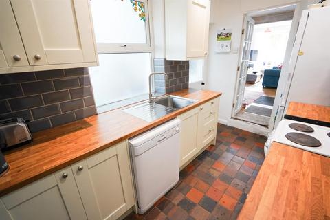 5 Coronation Road, Bideford, EX39 3DA