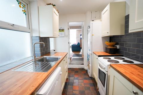 5 Coronation Road, Bideford, EX39 3DA