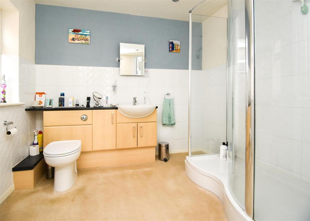 57 Oaken Park   Ensuite.jpg