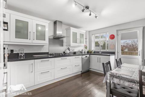 44 Copse Hill, Harlow, CM19 4PN