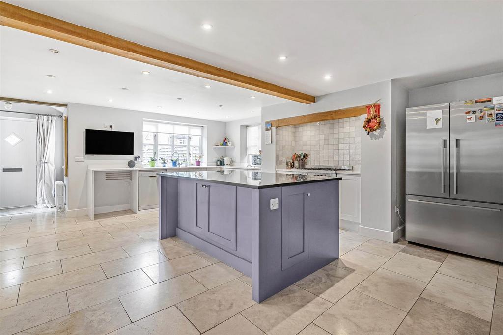 New kitchen 2.jpg